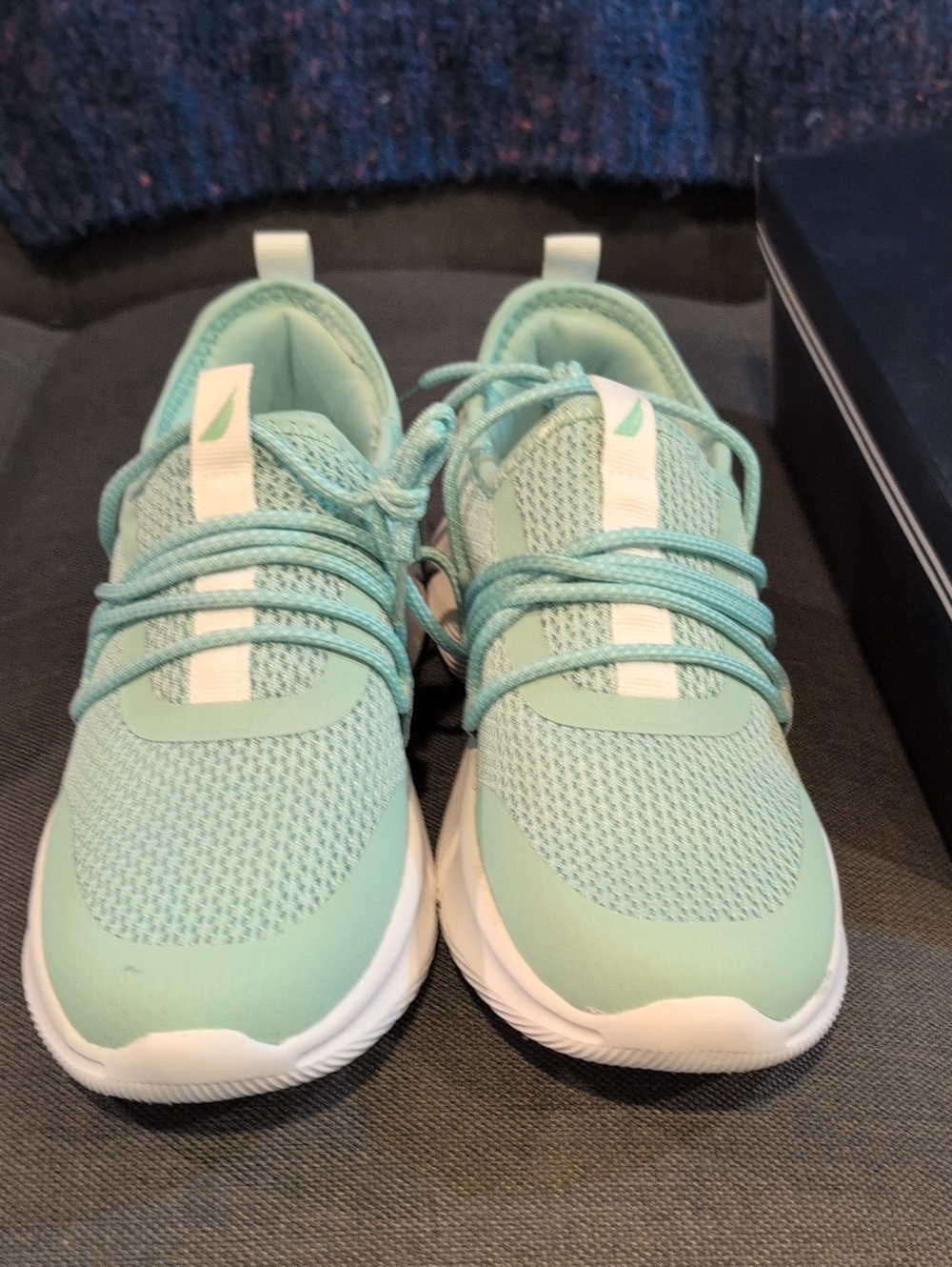 Nautica Women’s Mint Green Lace-Up Sneakers. Size 8 NWT - Picture 8 of 8